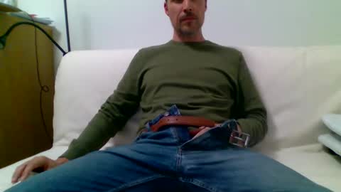 aragon9999 online show from November 2025 04:51:01 PM