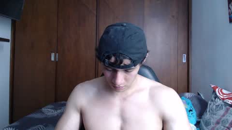 Snapshot of ares_aestheticgod chatting on December 2024 04:27:02 PM Ares D online show from December 2024 04:27:02 PM