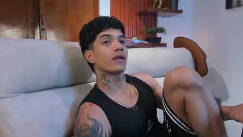 aress444 online show from September 2025 03:06:01 AM