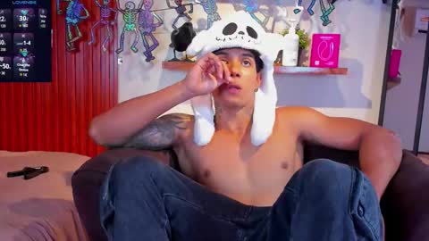 aress444 online show from October 2025 01:44:02 AM