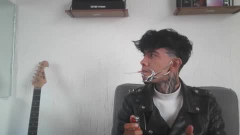 Snapshot of aress_1 chatting on October 2025 03:44:02 PM Ares online show from October 2025 03:44:02 PM