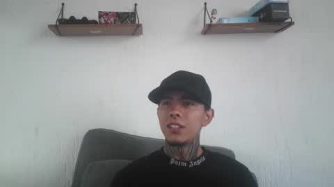 Snapshot of aress_1 chatting on November 2025 01:58:01 PM Ares online show from November 2025 01:58:01 PM