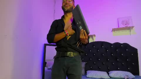 Snapshot of arez_vortex_ chatting on May 2026 09:21:01 PM Alex Cortez online show from May 2026 09:21:01 PM