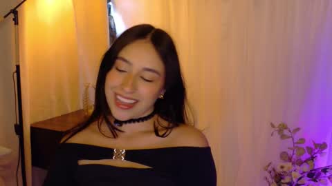 Ari online show from November 2025 03:33:01 PM