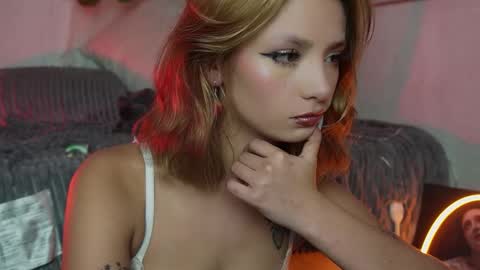 ari online show from September 2025 03:33:02 AM