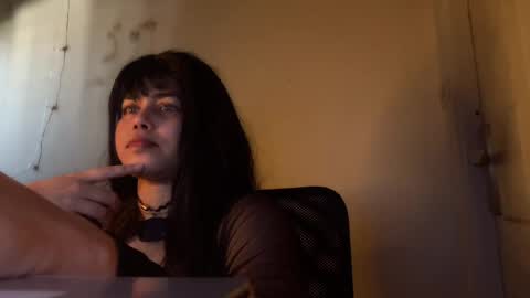 Snapshot of aria003 chatting on April 2026 02:40:02 AM Aria online show from April 2026 02:40:02 AM