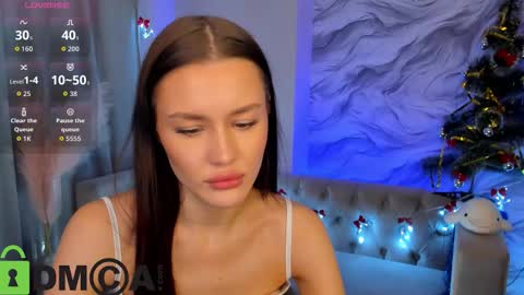 aria_mila online show from December 2025 11:29:01 AM