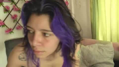 aria_silk online show from April 2026 04:49:01 PM