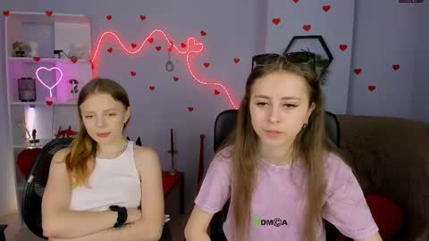 aria_voss_ online show from May 2026 05:47:01 AM