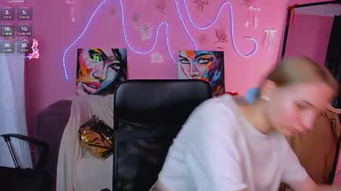 aria_voss_ online show from June 2026 06:04:01 AM