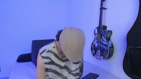 Snapshot of aria_x_orien chatting on February 2026 02:47:02 PM Aria and Orien online show from February 2026 02:47:02 PM