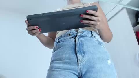 ariacoral online show from January 2026 01:02:02 PM