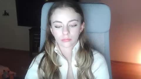 AriaCreazy online show from November 2025 09:16:02 PM