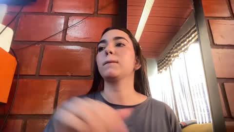 Snapshot of ariadna_25_ chatting on October 2025 09:35:02 PM Jess online show from October 2025 09:35:02 PM