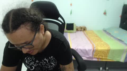 ...Ariana... online show from January 2025 04:15:01 PM