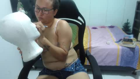 ...Ariana... online show from November 2025 07:13:01 PM