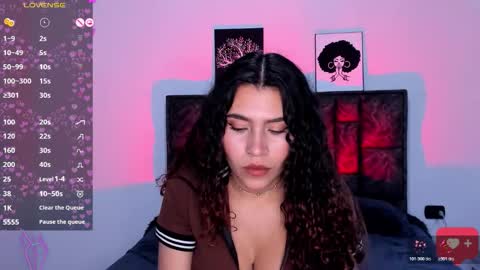 Ari online show from November 2025 10:20:02 PM