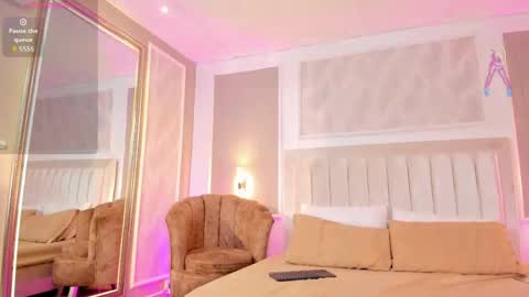 ariana_colleman online show from June 2026 02:33:01 PM