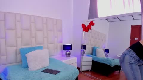  ariana  online show from February 2025 06:08:02 PM