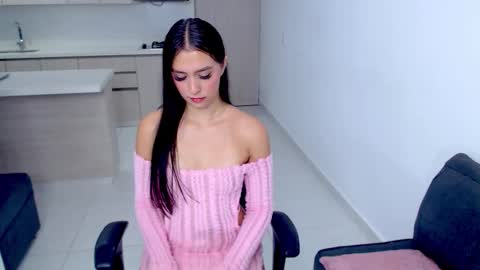 Ari online show from December 2025 07:30:02 PM