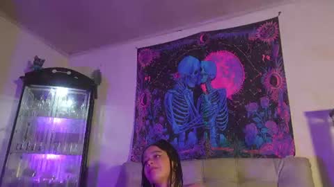 ariana_whitee online show from July 2026 09:07:01 AM