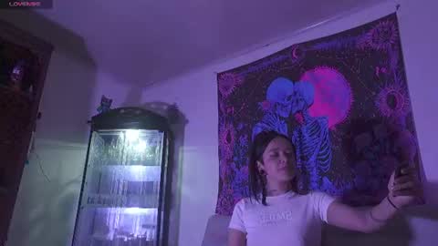 ariana_whitee online show from August 2026 12:52:02 PM
