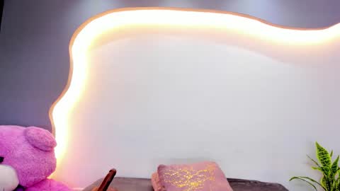 Ariana online show from April 2026 12:12:01 PM