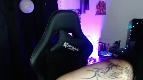 Snapshot of arianauwu666 chatting on June 2026 09:25:02 PM help me 100 hands up my OF is Free online show from June 2026 09:25:02 PM