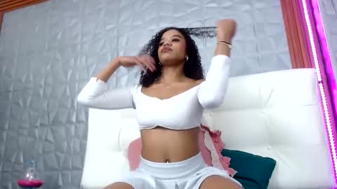 Snapshot of arianna_rochel chatting on November 2025 05:48:02 PM arianna_rochel online show from November 2025 05:48:02 PM