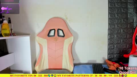 Snapshot of ariannalewis1 chatting on November 2025 06:30:02 PM Arianna online show from November 2025 06:30:02 PM