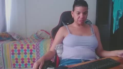 ariannaloovel online show from March 2026 06:25:01 PM