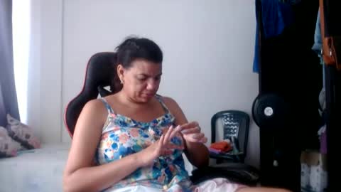 Snapshot of ariannaloovel chatting on June 2026 06:07:01 PM ariannaloovel online show from June 2026 06:07:01 PM