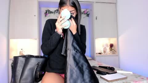 ariannavega_ online show from June 2026 11:45:02 AM