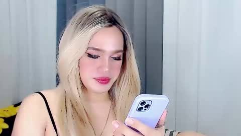 ARIANNE CUMS  online show from March 2025 12:12:01 PM