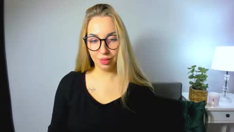 Aria online show from December 2025 07:50:02 AM