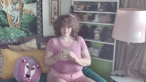 Arielle Ari online show from October 2025 06:42:01 PM