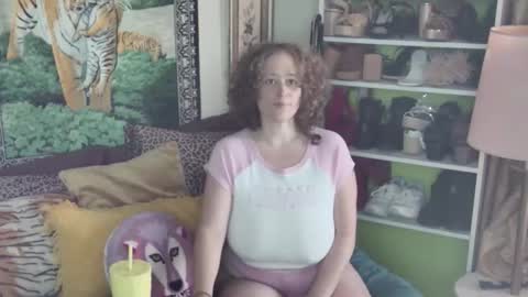 Arielle Ari online show from October 2025 05:36:02 PM