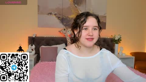Snapshot of ariella_sol chatting on January 2025 01:22:02 AM Ariella GTM3 Tue Wed Thu Fri Sat 0400 am-1030pm online show from January 2025 01:22:02 AM