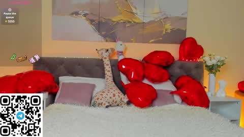Snapshot of ariella_sol chatting on February 2025 01:34:01 AM Ariella GTM3 Tue Wed Thu Fri Sat 0400 am-1030pm online show from February 2025 01:34:01 AM