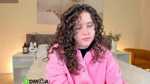 Snapshot of ariella_sol chatting on October 2025 01:04:02 AM Ariella GTM3 Tue Wed Thu Fri Sat 0400 am-1030pm online show from October 2025 01:04:02 AM