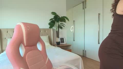 Snapshot of ariella_sol chatting on February 2026 07:21:02 PM Ariella GTM3 Tue Wed Thu Fri Sat 0400 am-1030pm online show from February 2026 07:21:02 PM