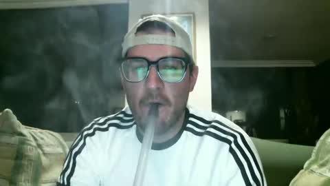 Snapshot of arielsinho chatting on January 2025 01:50:01 AM Anon online show from January 2025 01:50:01 AM