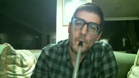 Snapshot of arielsinho chatting on January 2025 04:52:01 AM Anon online show from January 2025 04:52:01 AM