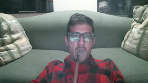 Snapshot of arielsinho chatting on October 2025 06:12:01 AM Anon online show from October 2025 06:12:01 AM