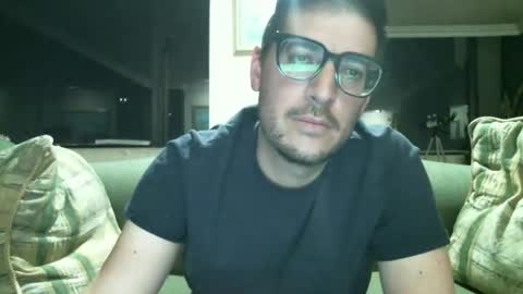 Snapshot of arielsinho chatting on October 2025 01:03:02 AM Anon online show from October 2025 01:03:02 AM