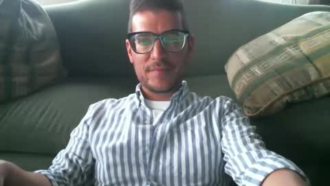 Snapshot of arielsinho chatting on October 2025 09:59:01 PM Anon online show from October 2025 09:59:01 PM