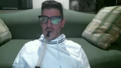 Snapshot of arielsinho chatting on December 2025 04:18:02 AM Anon online show from December 2025 04:18:02 AM