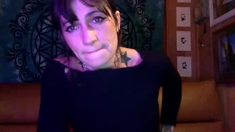 ariel  colin when hes here online show from January 2025 11:47:01 PM