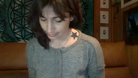 ariel  colin when hes here online show from January 2025 01:49:01 PM