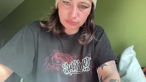 ariel  colin when hes here online show from March 2026 01:25:01 PM